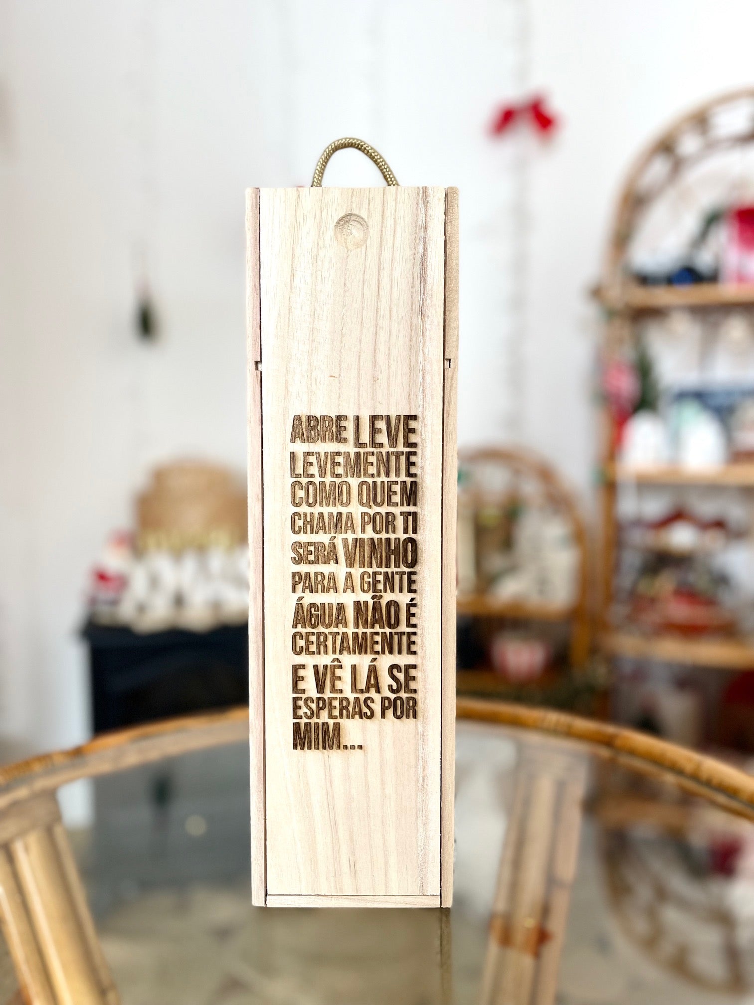 Caixa de Vinho em madeira